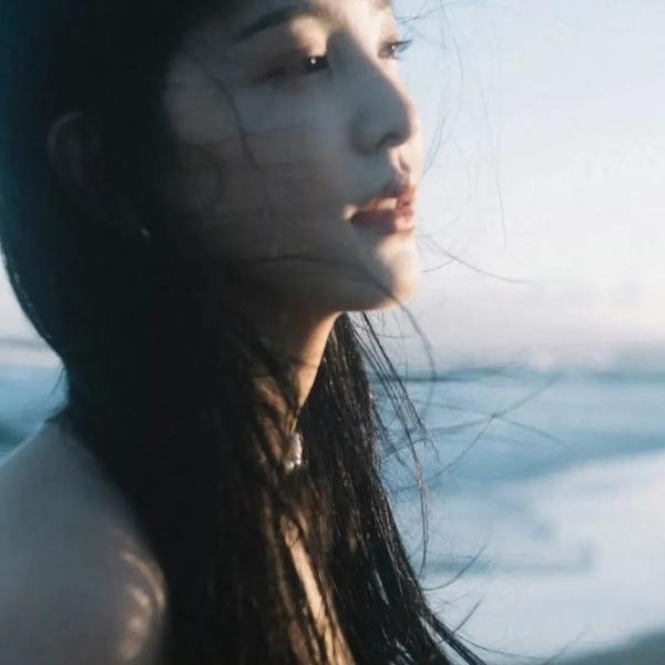 离婚当天，和便宜老公双双穿到古代养娃